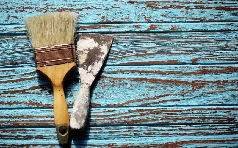 Conseils et astuces pour décaper un meuble en bois